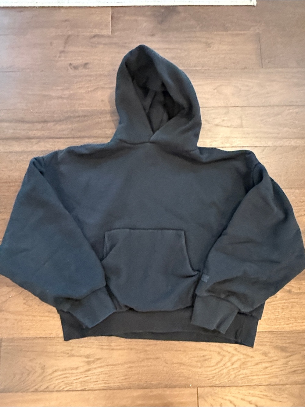 Essentials Fear of God Black Hoodie Size Large - C79-034